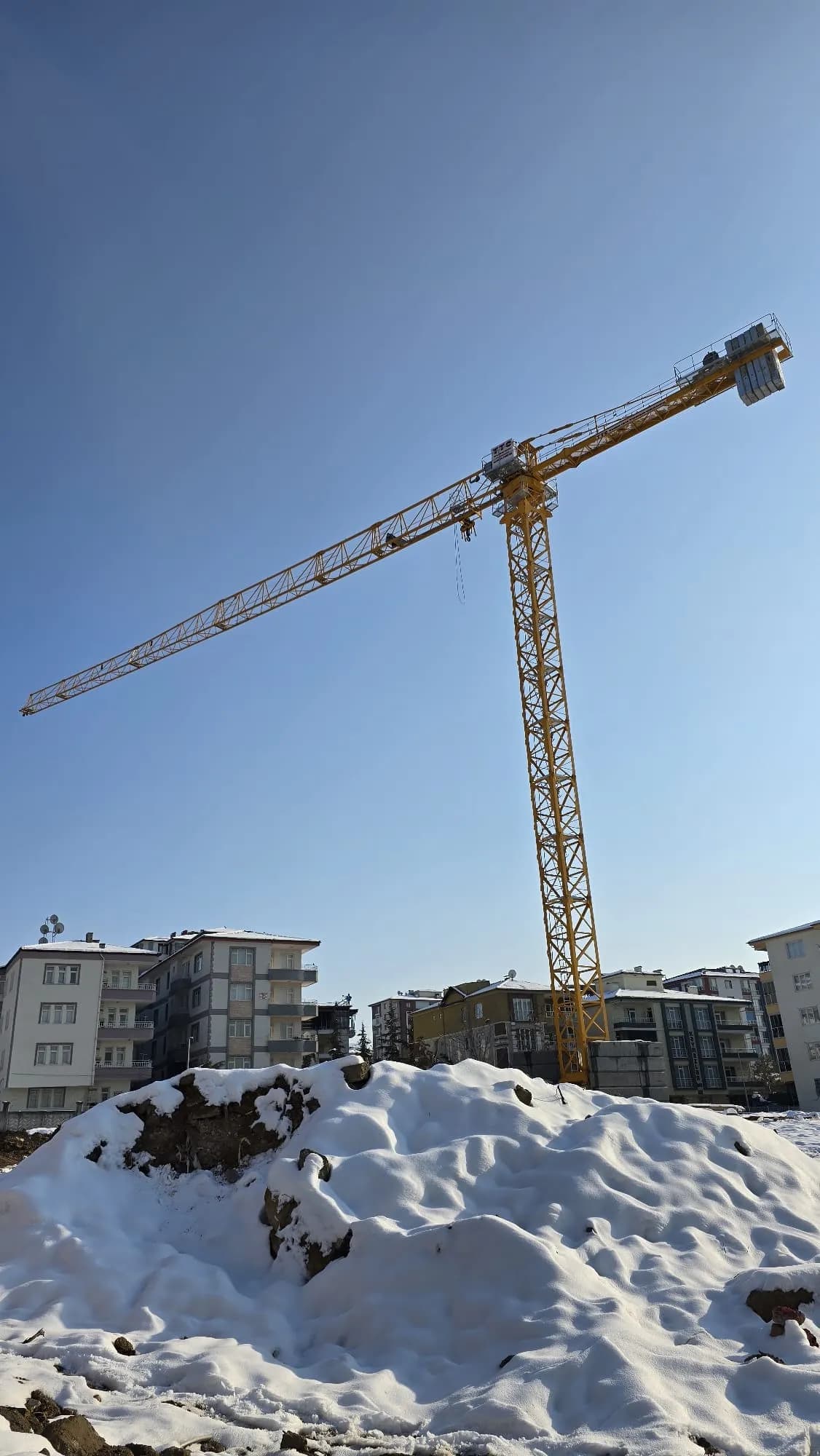 Dahan kule vinc insaat operasyonu